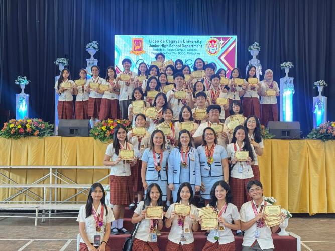 Herzlichen Gluckwunsch: Outstanding Success for G9 and G10 German Language Learners!